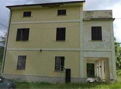 Casa indipendente in vendita