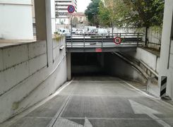 Box/posto auto in vendita