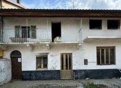 Casa indipendente in vendita