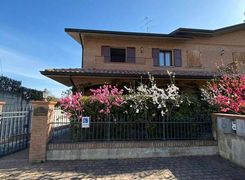 Villetta a schiera in vendita