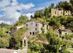 Casa indipendente in vendita