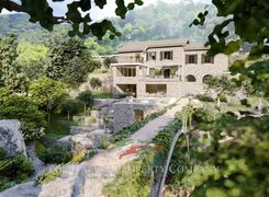 Casa indipendente in vendita