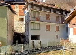 Casa indipendente in vendita