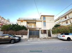 Casa indipendente in vendita