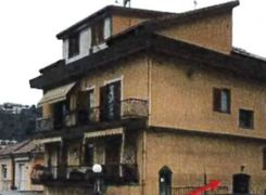 Trilocale in vendita