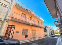 Casa indipendente in vendita