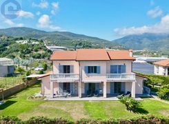 Villa in vendita