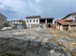 Casa indipendente in vendita
