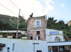 Casa indipendente in vendita