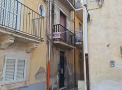 Trilocale in vendita