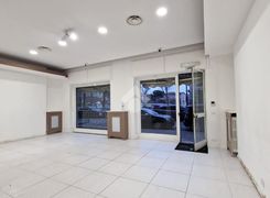 Negozio/Locale commerciale in affitto