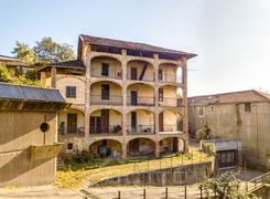 Casa indipendente in vendita