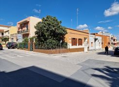 Casa indipendente in vendita