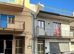 Casa indipendente in vendita