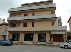 Negozio/Locale commerciale in vendita