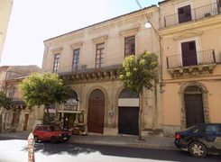 Casa indipendente in vendita