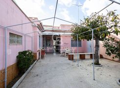 Casa indipendente in vendita