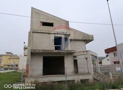 Casa Bi/Trifamiliare in vendita
