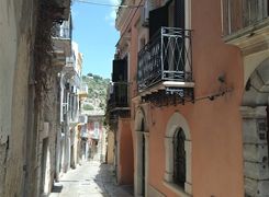 Casa indipendente in vendita