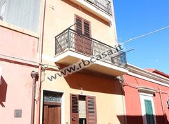 Casa indipendente in vendita