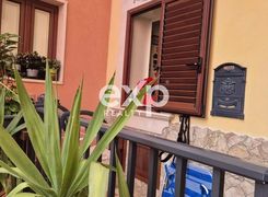 Casa indipendente in vendita