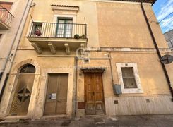 Casa indipendente in vendita