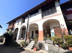 Casa indipendente in vendita