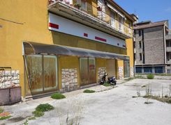 Attività/Licenza (con o senza mura) in vendita