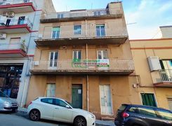 Casa indipendente in vendita