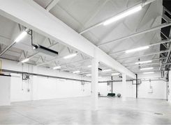 Negozio/Locale commerciale in affitto