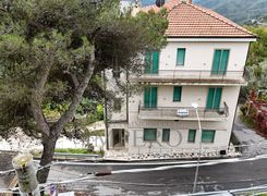 Casa indipendente in vendita