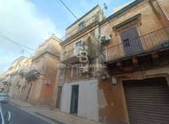 Casa indipendente in vendita