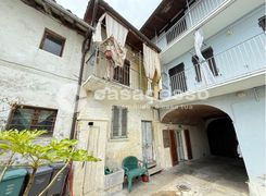Casa indipendente in vendita