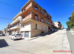 Casa indipendente in vendita