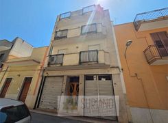 Casa indipendente in vendita