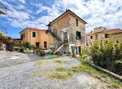 Trilocale in vendita