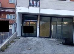 Negozio/Locale commerciale in vendita