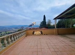 Casa indipendente in vendita