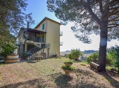 Casa indipendente in vendita