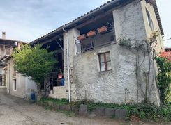 Casa indipendente in vendita