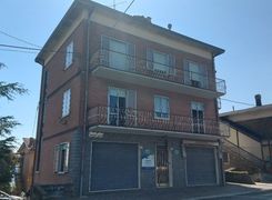 Casa indipendente in vendita