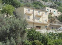 Casa indipendente in vendita