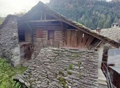 Casa indipendente in vendita