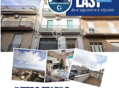Casa indipendente in vendita