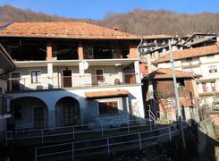 Casa indipendente in vendita