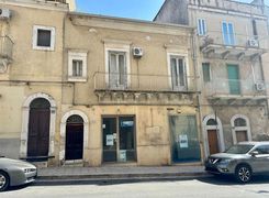 Casa indipendente in vendita