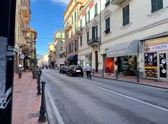 Negozio/Locale commerciale in vendita