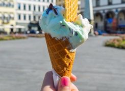 Attività/Licenza (con o senza mura) in vendita