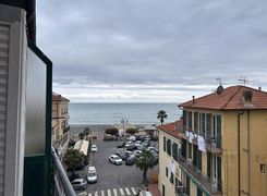 Trilocale in vendita