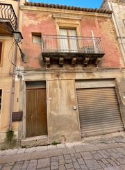 Casa indipendente in vendita